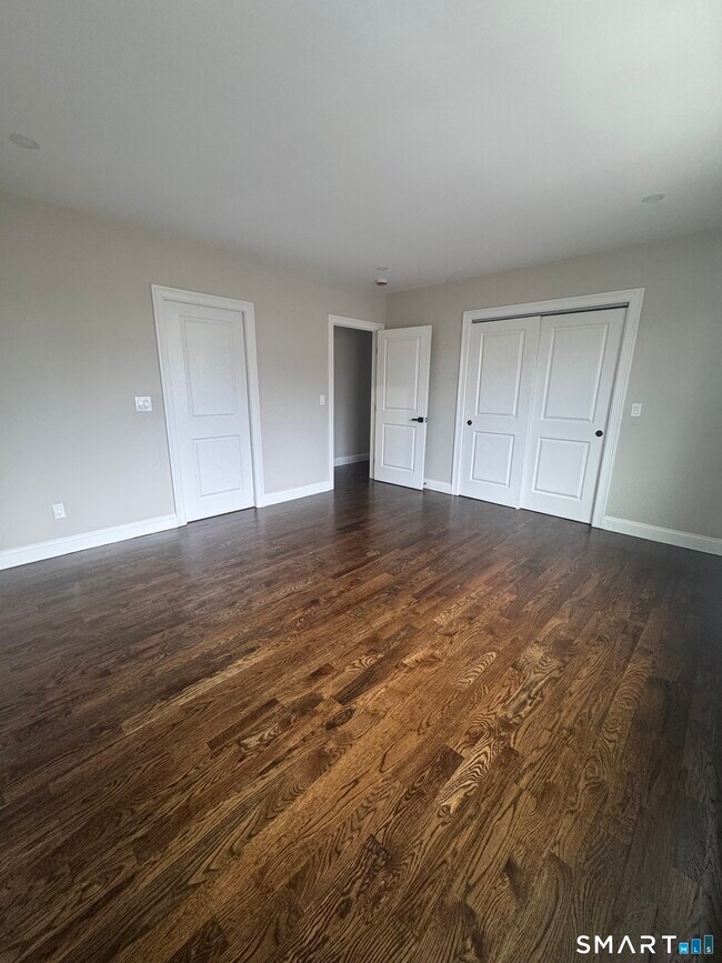 Building Photo - 281 Harriet St