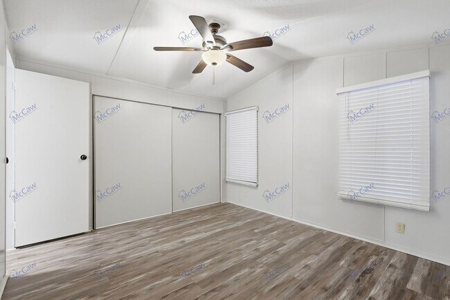 Building Photo - 6516 Blue Water Ct