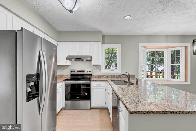 Building Photo - 14109 Stonecutter Dr