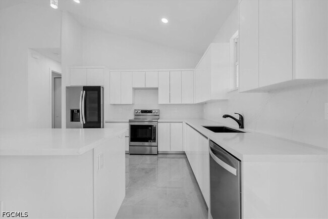 Building Photo - 3812 NW 38th St