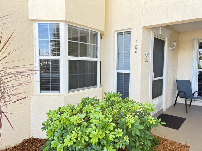 Primary Photo - Great first floor Condo - Annual Lease