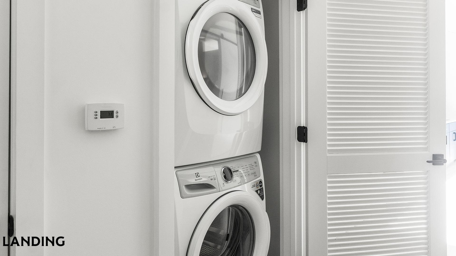 Building Photo - 1007 S Mint St