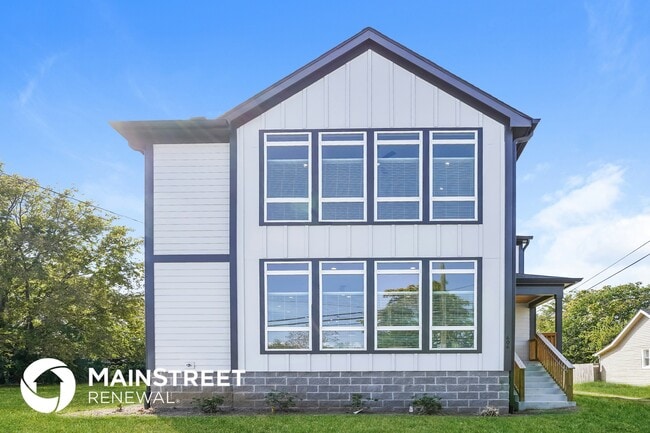 Building Photo - 606 26th Ave N