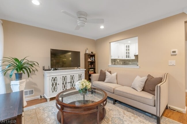 Building Photo - 34 Stockton Ct