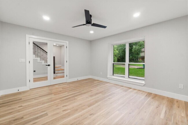 Building Photo - 9 Indian Cedar Ln