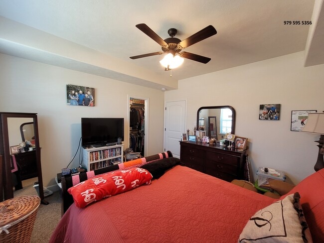 Building Photo - 1204 Robinsville Ct