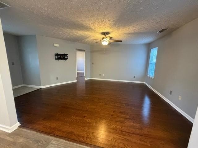 Building Photo - 70 Kenzi Way SW