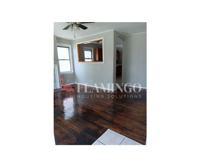 Building Photo - 3005 Edison St