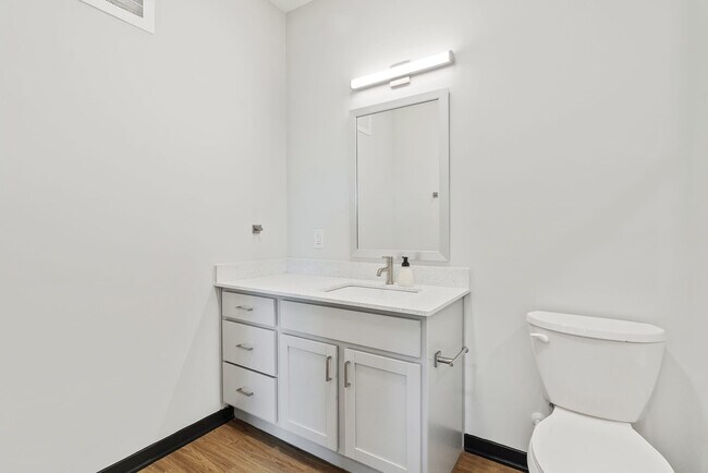 Building Photo - 423 E Michigan St