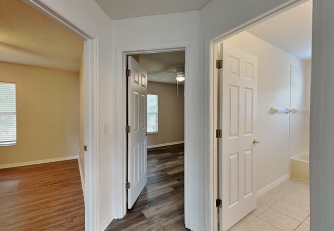 Building Photo - 9525 Southern Garden Cir