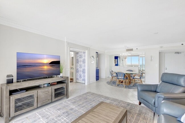 Building Photo - 300 Ocean Trail Way