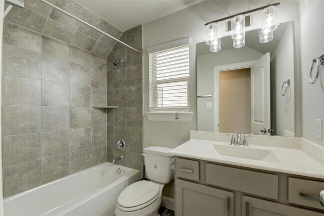 Building Photo - 10824 Brittmoore Oaks Pl