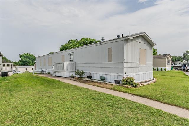 Building Photo - 5005 Shoreline Cir W