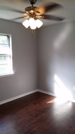 Building Photo - 1536 Natchez Ln