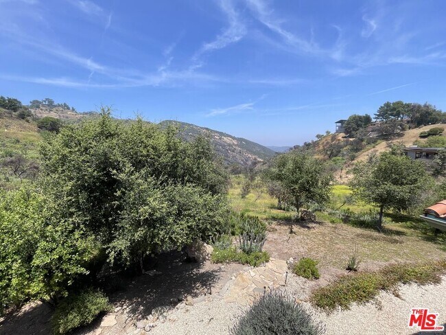 Building Photo - 2373 Tuna Canyon Rd