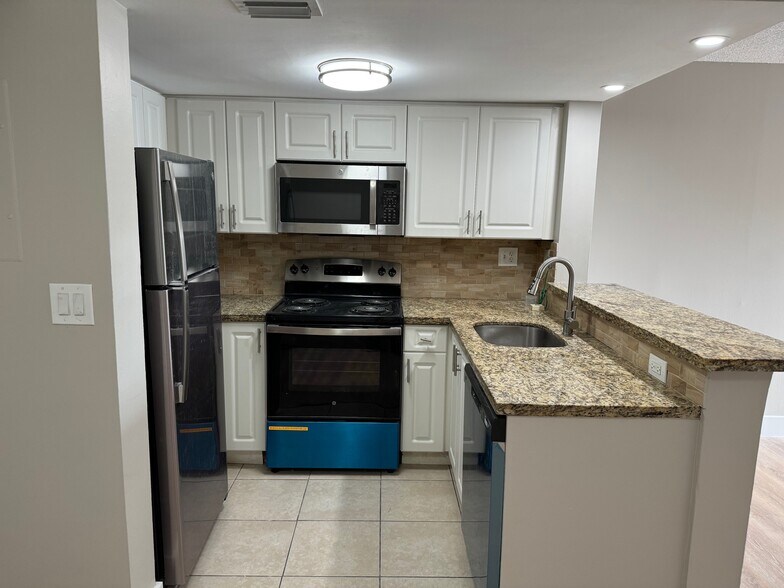 Building Photo - 510 NW 86th Pl