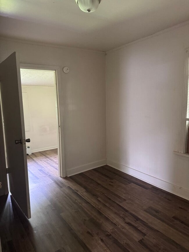 Building Photo - Charming ranch home in Columbia: 2 bedroom...
