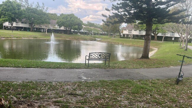 Building Photo - 7690 Lago Del Mar Dr