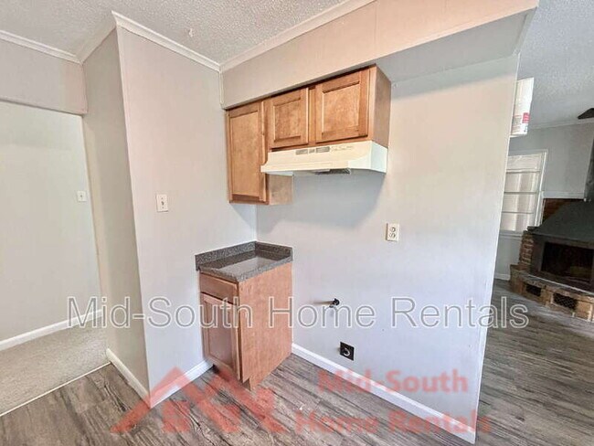 Building Photo - 3191 Parham St