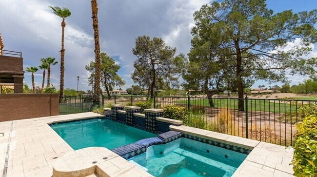 Building Photo - 3 Bedroom, 2.5 Bath Golf Course Home in Guard-Gated Canyon Gate