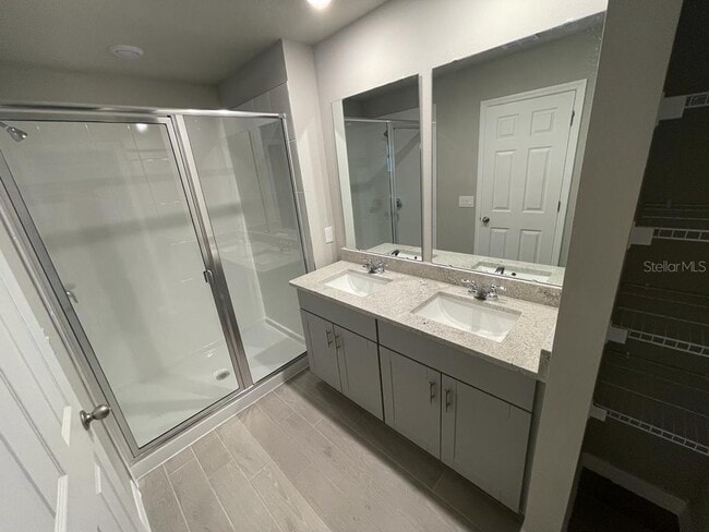 Building Photo - 513 Legacy Lp