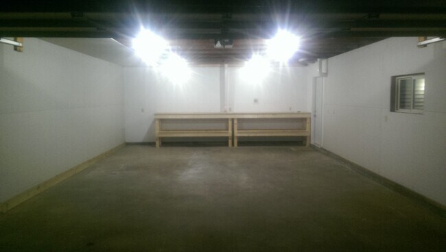Garage - 1305 Mink Rd