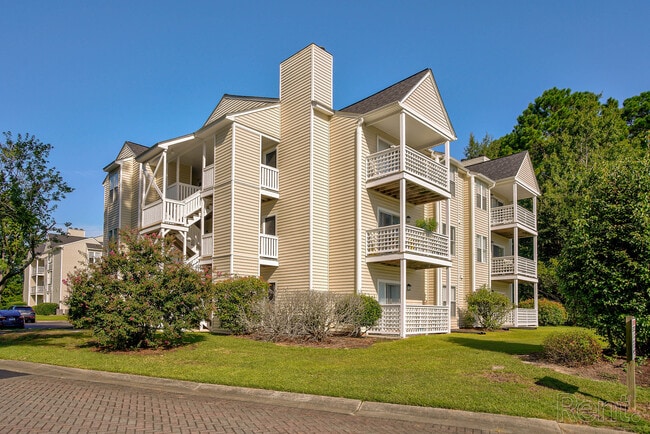 Building Photo - Bluff Ridge