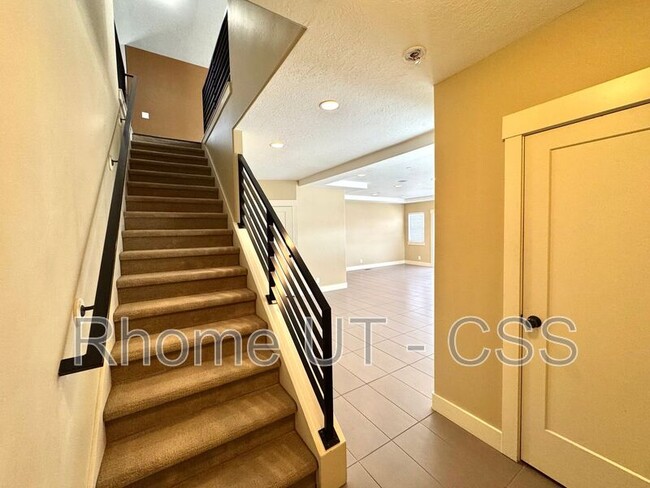 Building Photo - 18 N 1100 W