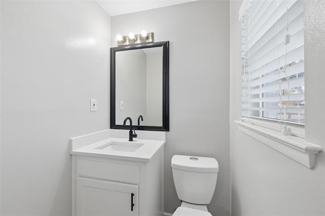 Building Photo - 2015 Salem St