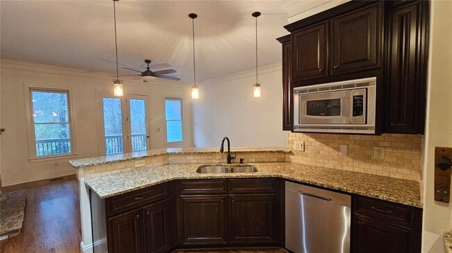 Building Photo - 3533 Peacock Rd