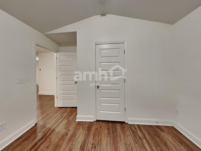 Building Photo - 460 Omnia Ridge Way