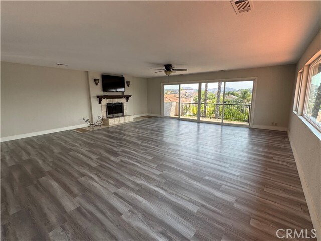 Building Photo - 29493 Longhorn Dr