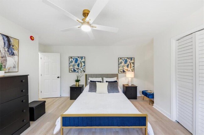 Building Photo - 3488 Richmond Dr SE