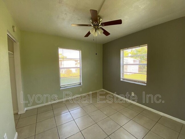 Building Photo - 3323 Canal St