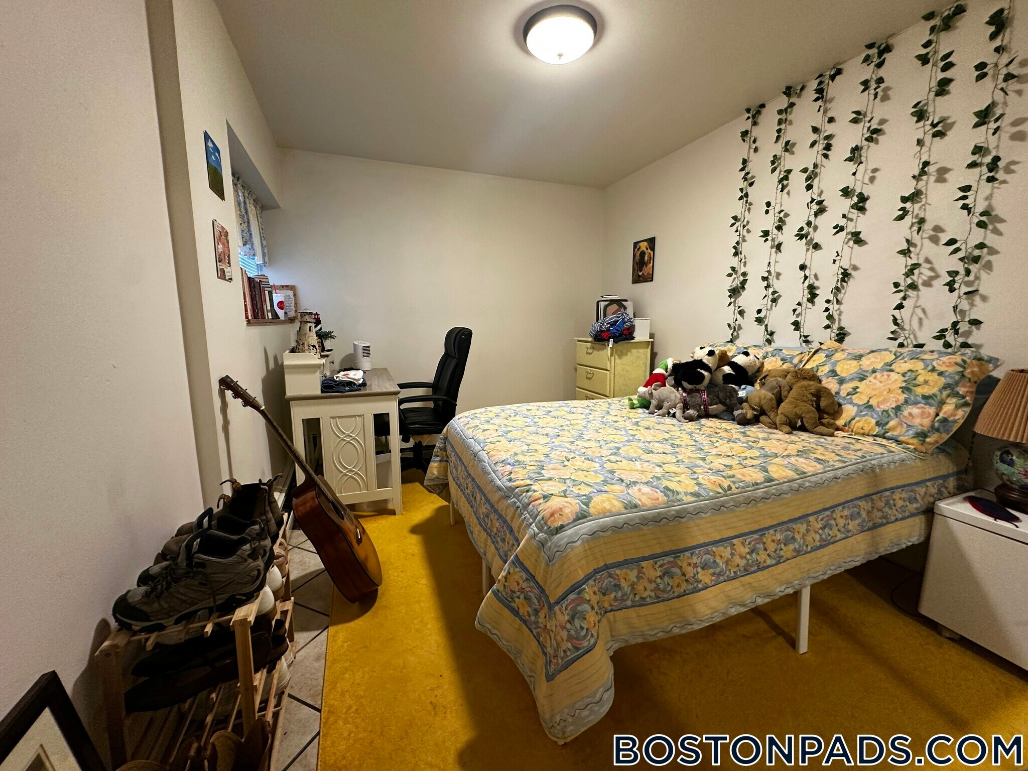 Building Photo - 140 Kenrick St