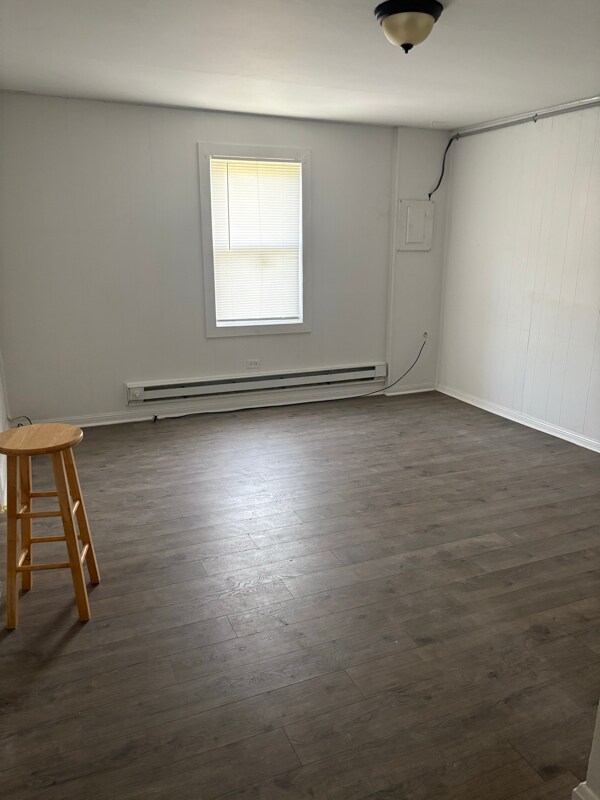 Building Photo - 1208 Daniels Ave