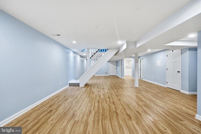 Building Photo - 808 Cottonwood Dr