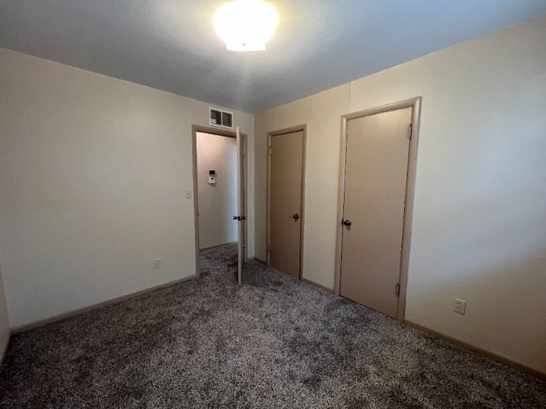 Building Photo - 631 Alexander Dr