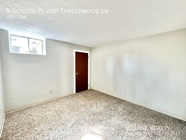 Building Photo - 343 N School Pl