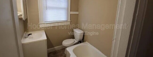 Building Photo - 5131 E Burgess Ave