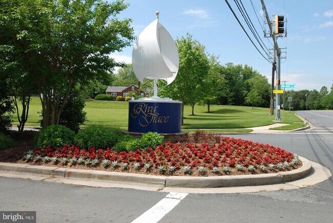 Building Photo - 2708 Summerview Way