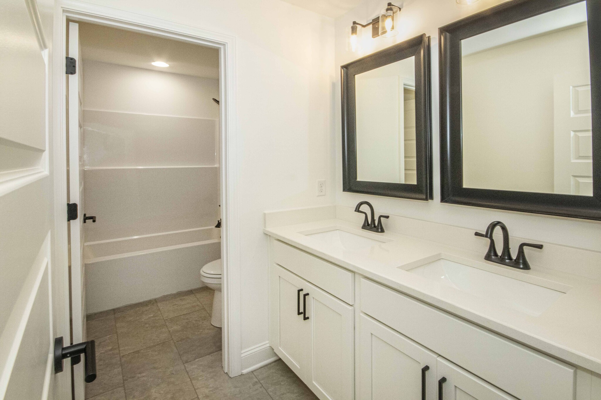 Building Photo - 12730 Duckfoot Ln