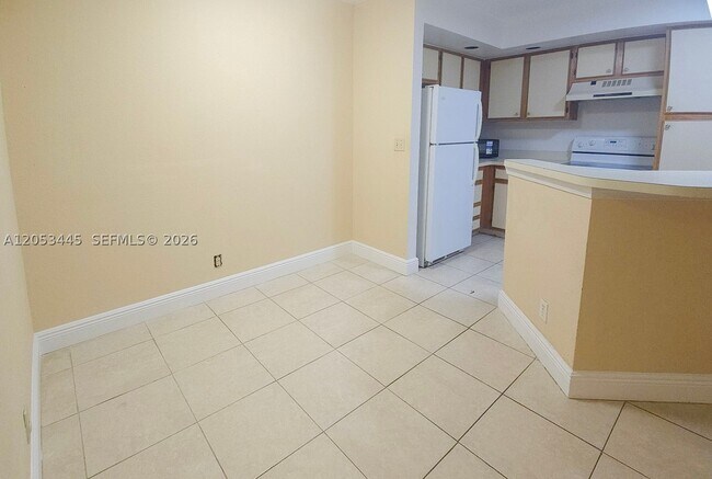 Building Photo - 3310 Pinewalk Dr N
