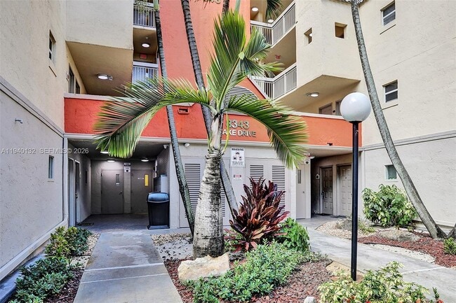 Building Photo - 8343 Lake Dr