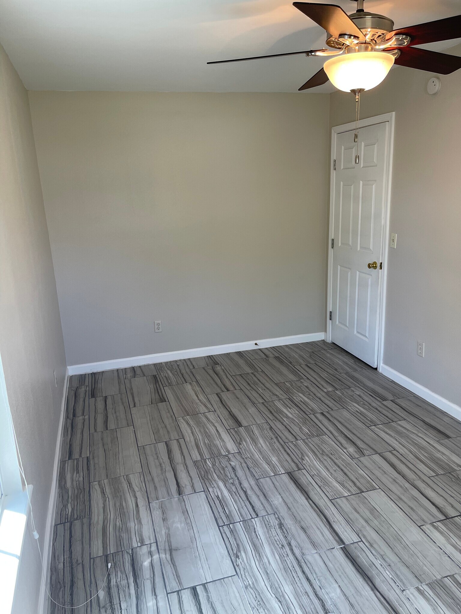 Building Photo - 507 Short St