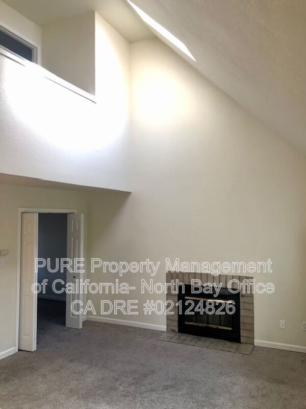 Building Photo - 941 E Cotati Ave