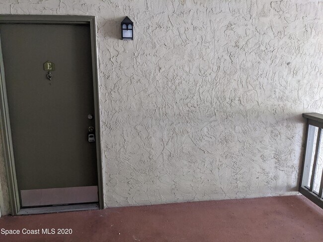 Building Photo - 3510 Sable Palm Ln