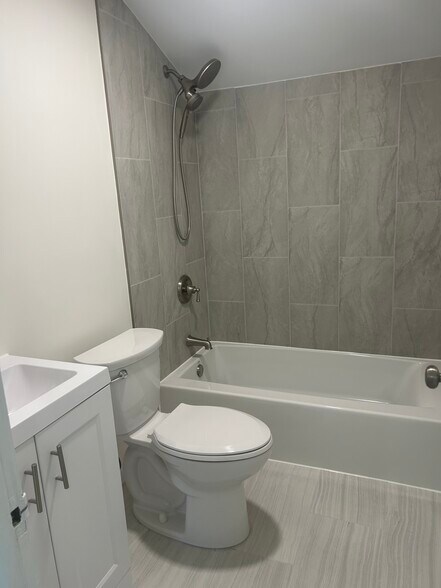 Building Photo - 6 Geissler Dr