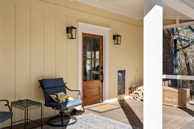 Building Photo - Gated versatile lifestyle property tucked into the heart of Tennessee’s most scenic countryside
