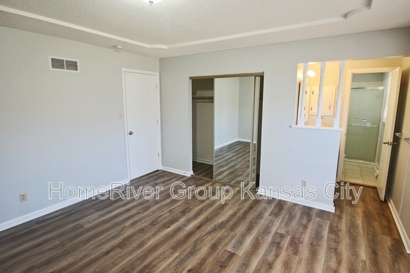 Building Photo - 12733 Oakland Ave